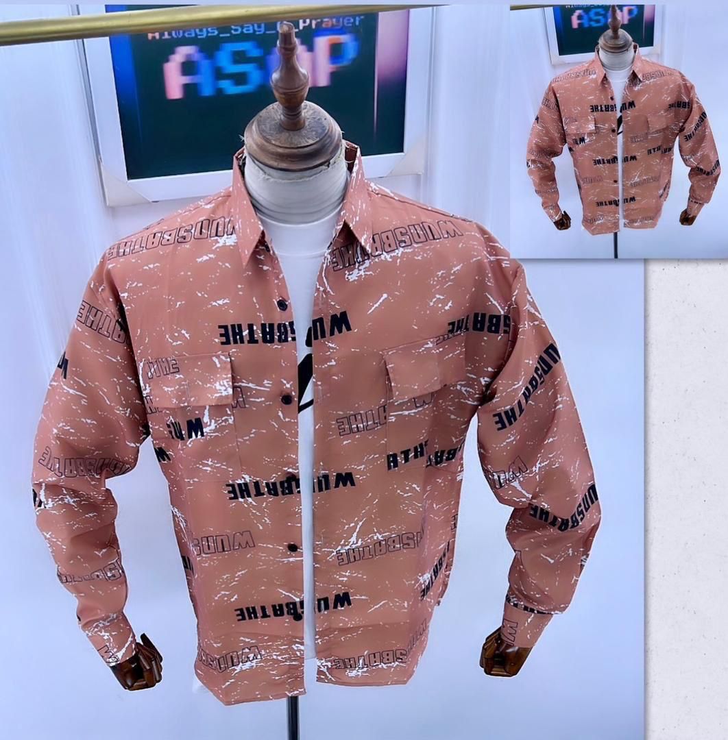 Men's thick nice modern buttoned t-shirt